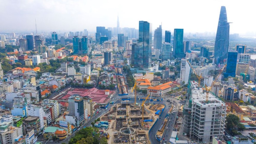 TP HCM sẽ thiếu vắng căn hộ phân khúc tầm trung năm 2024- Ảnh 2. TP HCM sẽ thiếu vắng căn hộ phân khúc tầm trung năm 2024- Ảnh 2.