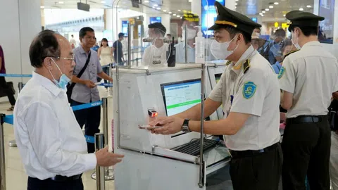 Tăng trần giá vé máy bay nội địa từ 1/3/2024