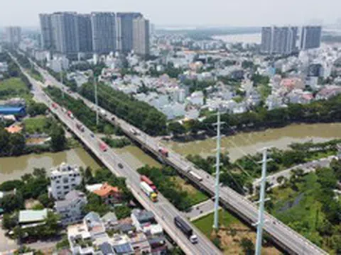 Thúc đẩy đầu tư công, phục hồi thị trường bất động sản