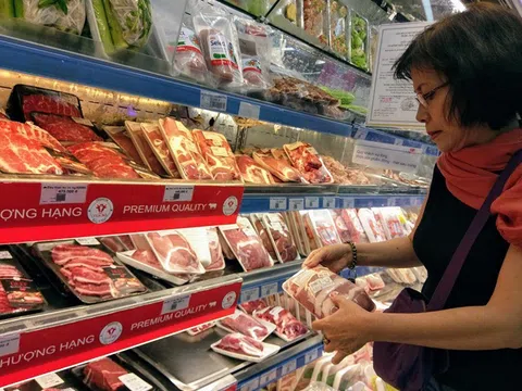 TP. HCM: Người dân thắt chặt chi tiêu khi nhiều mặt hàng tăng giá