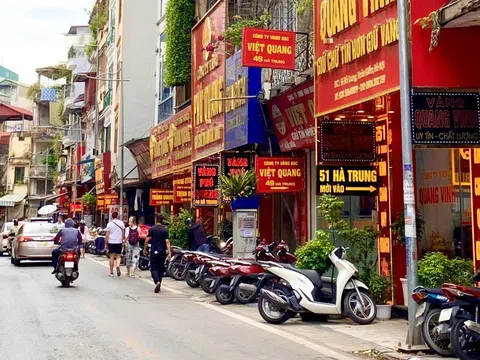 Nghịch lý thị trường vàng: Kênh chính thống khan hàng, “chợ đen” sôi động